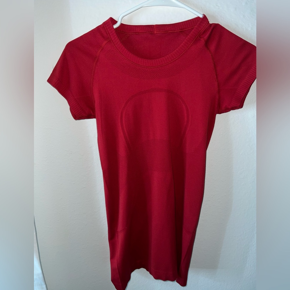 lulu lemon size 4 swift tech long